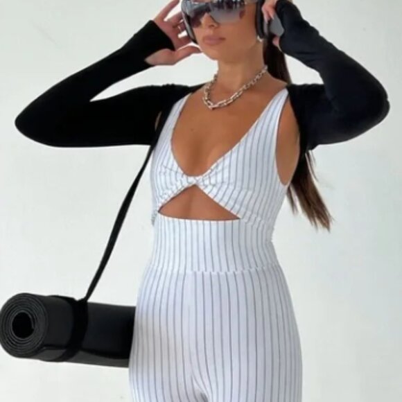 NEW WeWoreWhat Small White Black Pinstripe Twist Cutout Bodysuit - Picture 1 of 4